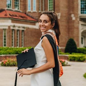 Meet your Posher, Vanessa